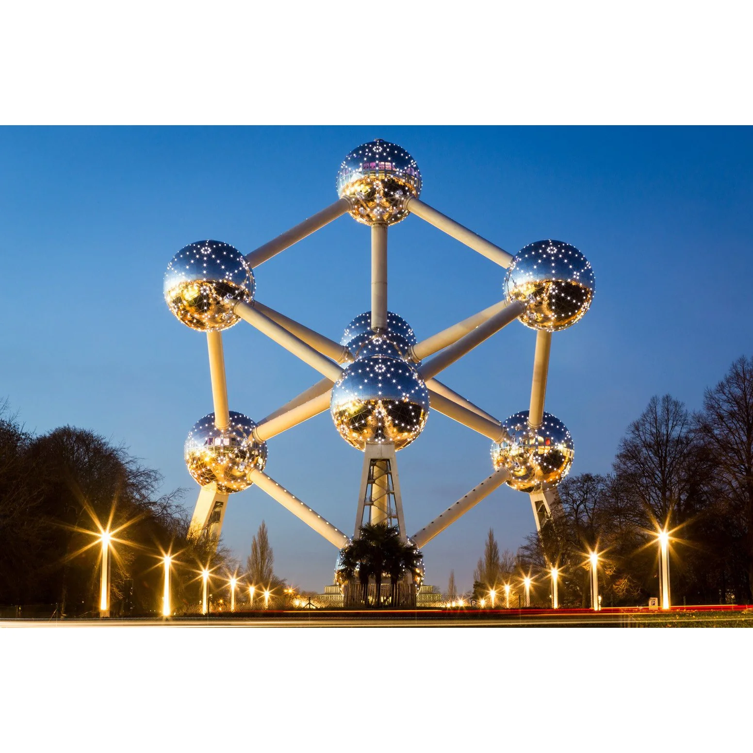 Atomium Verlicht